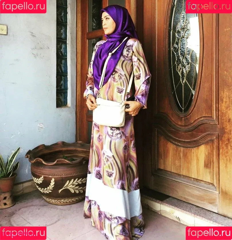 Fatin liyana /fliyana Onlyfans Photo Gallery 