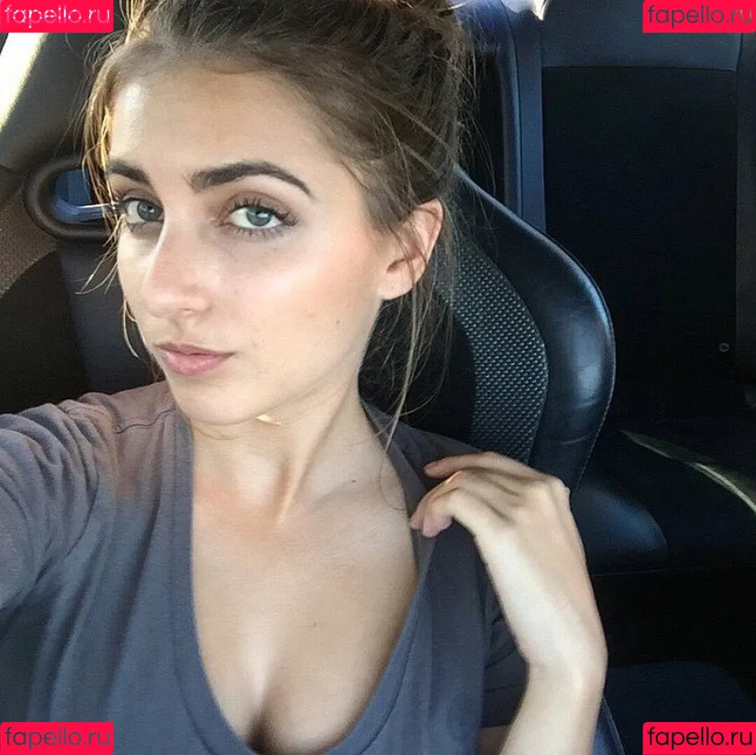 Emilia Hartford Onlyfans Photo Gallery 