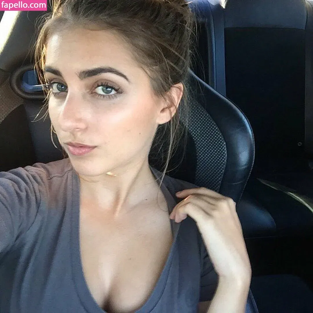 Emilia Hartford Onlyfans Photo Gallery 