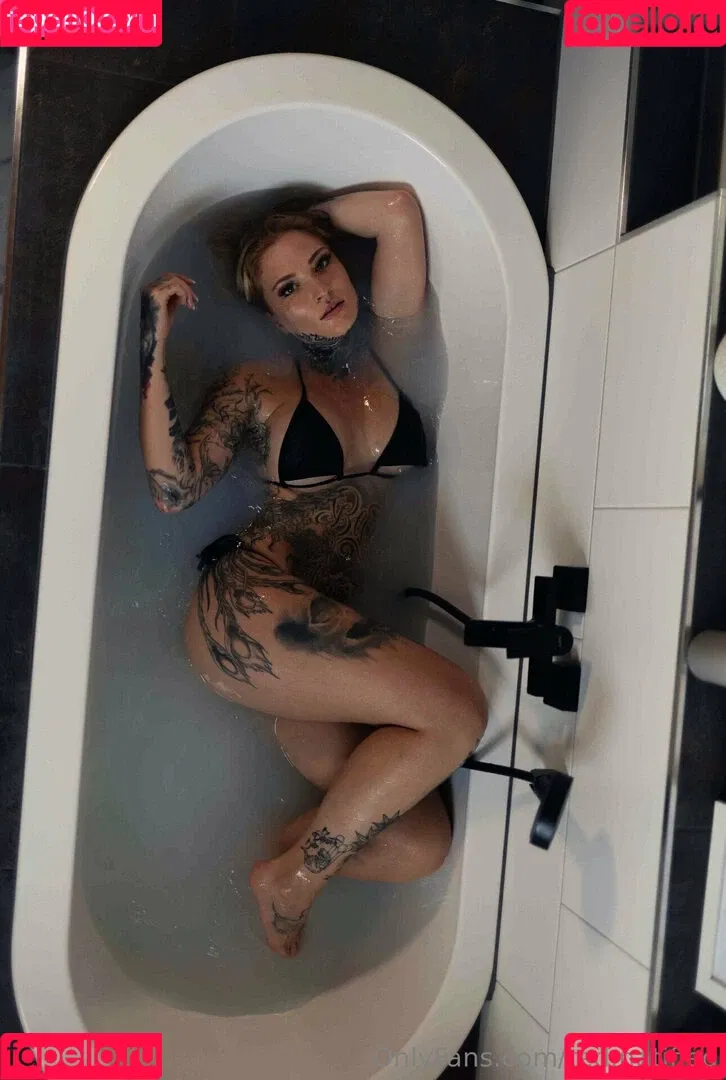 red.natified Onlyfans Photo Gallery 