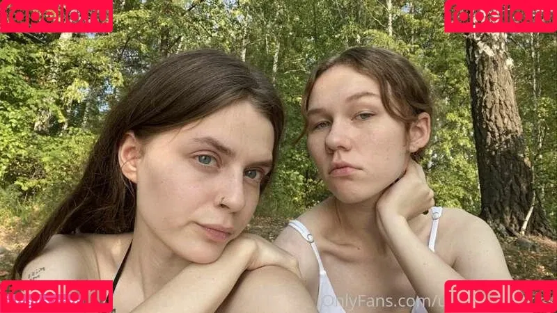 Mermaids Kiss Onlyfans Photo Gallery 