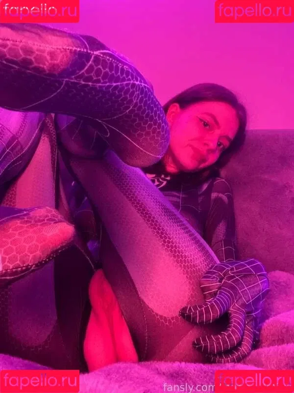 Mermaids Kiss Onlyfans Photo Gallery 