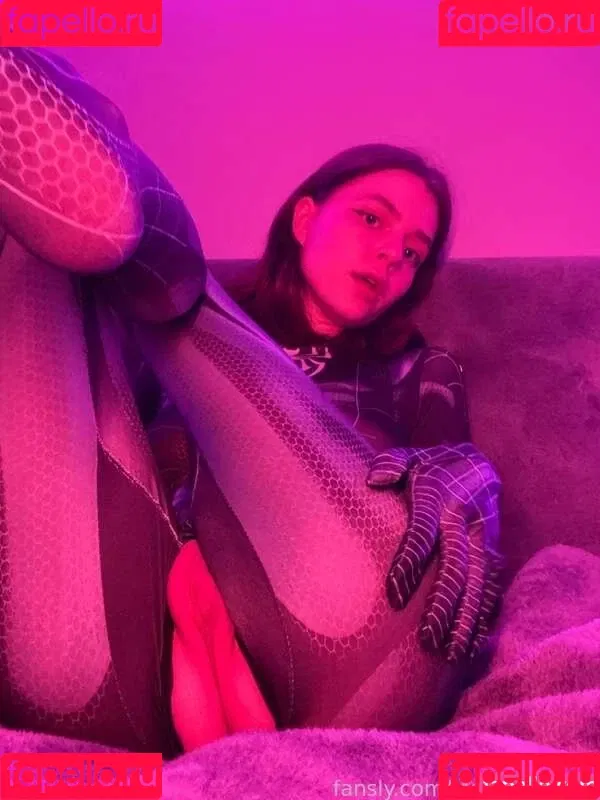 Mermaids Kiss Onlyfans Photo Gallery 