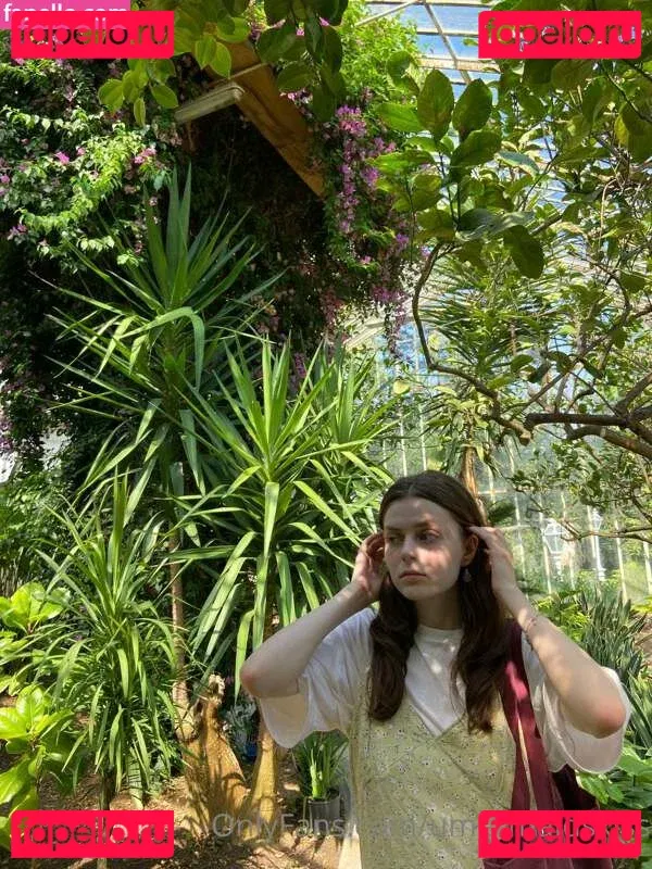 Mermaids Kiss Onlyfans Photo Gallery 