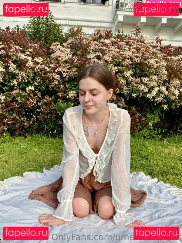 Mermaids Kiss Onlyfans Photo Gallery 