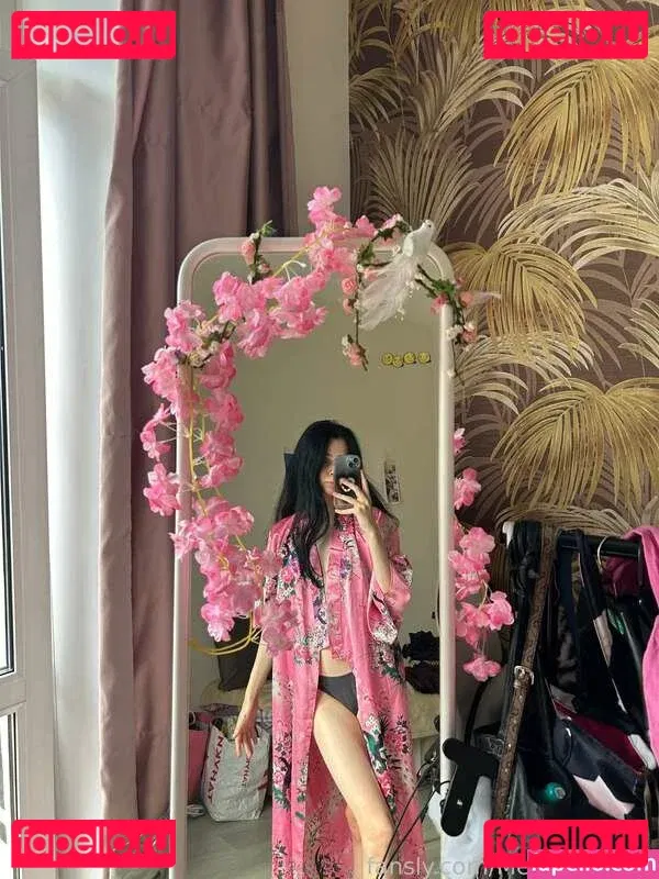 Mermaids Kiss Onlyfans Photo Gallery 