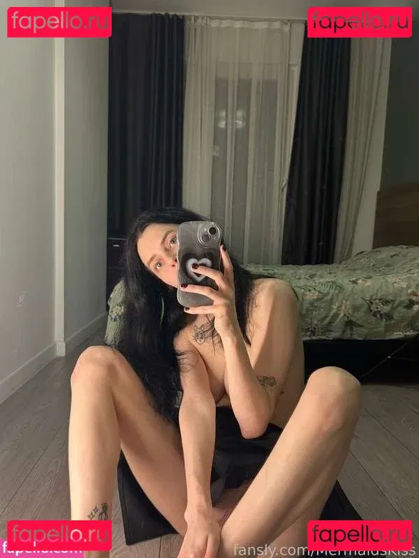 Mermaids Kiss Onlyfans Photo Gallery 