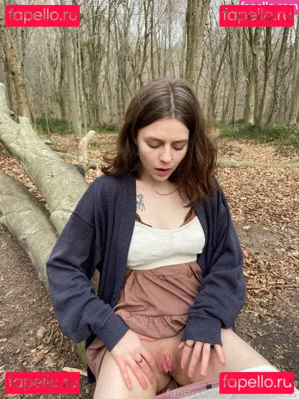 Mermaids Kiss Onlyfans Photo Gallery 