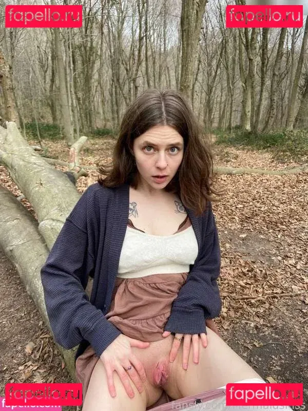 Mermaids Kiss Onlyfans Photo Gallery 