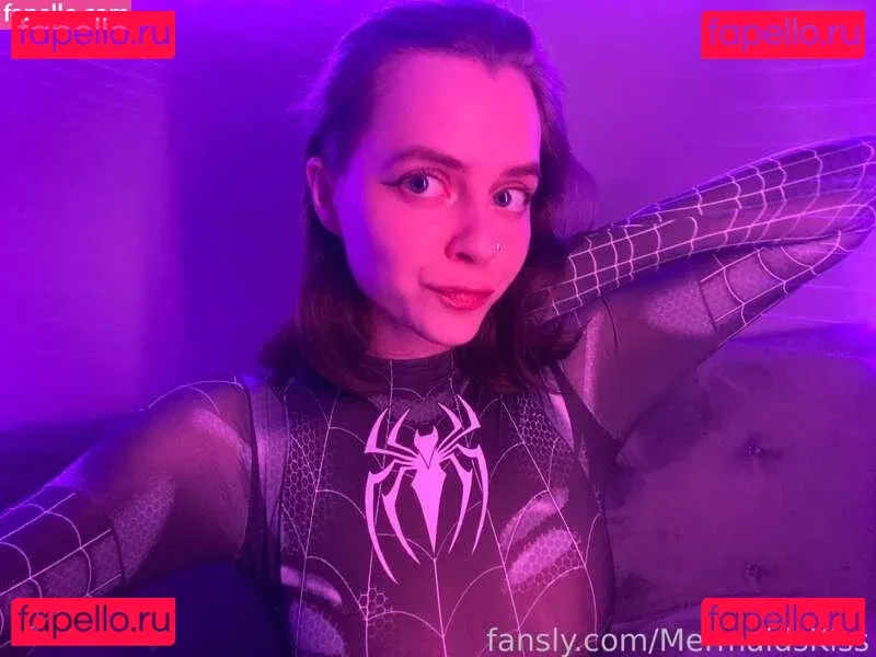 Mermaids Kiss Onlyfans Photo Gallery 