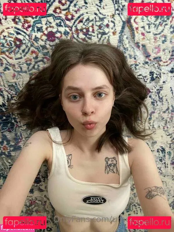 Mermaids Kiss Onlyfans Photo Gallery 