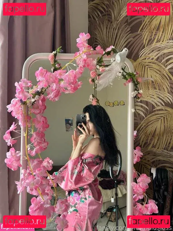 Mermaids Kiss Onlyfans Photo Gallery 