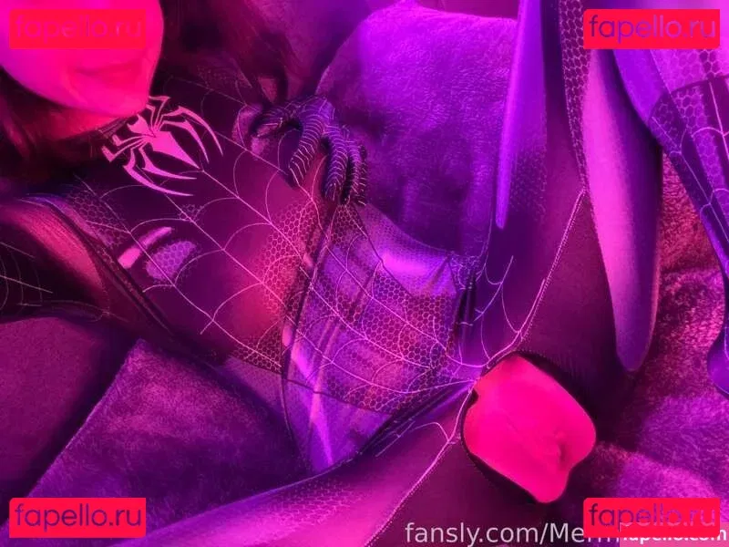 Mermaids Kiss Onlyfans Photo Gallery 