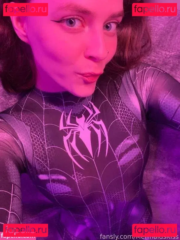 Mermaids Kiss Onlyfans Photo Gallery 