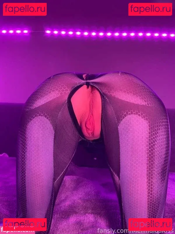 Mermaids Kiss Onlyfans Photo Gallery 