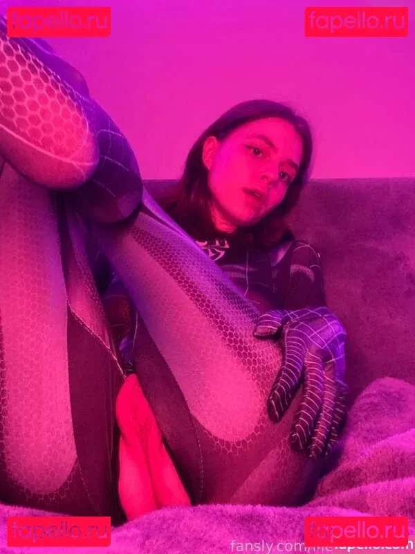 Mermaids Kiss Onlyfans Photo Gallery 