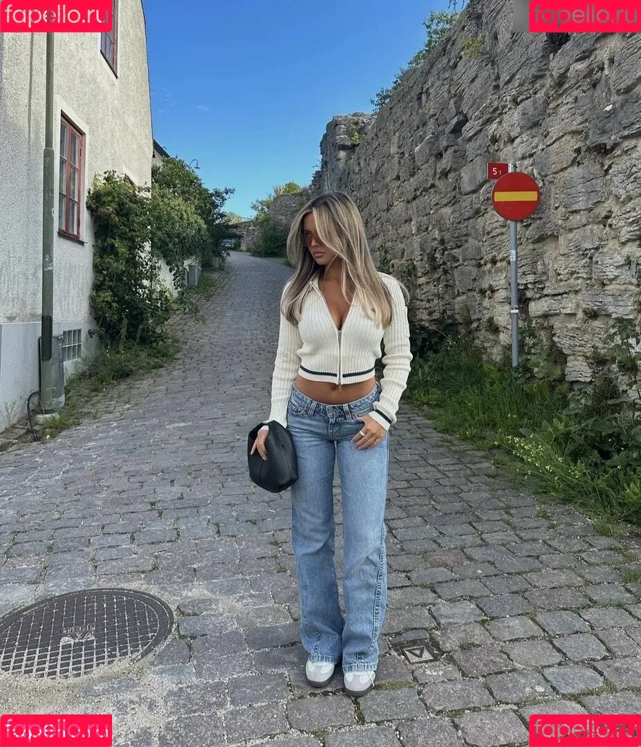 Alma Perssons Onlyfans Photo Gallery 