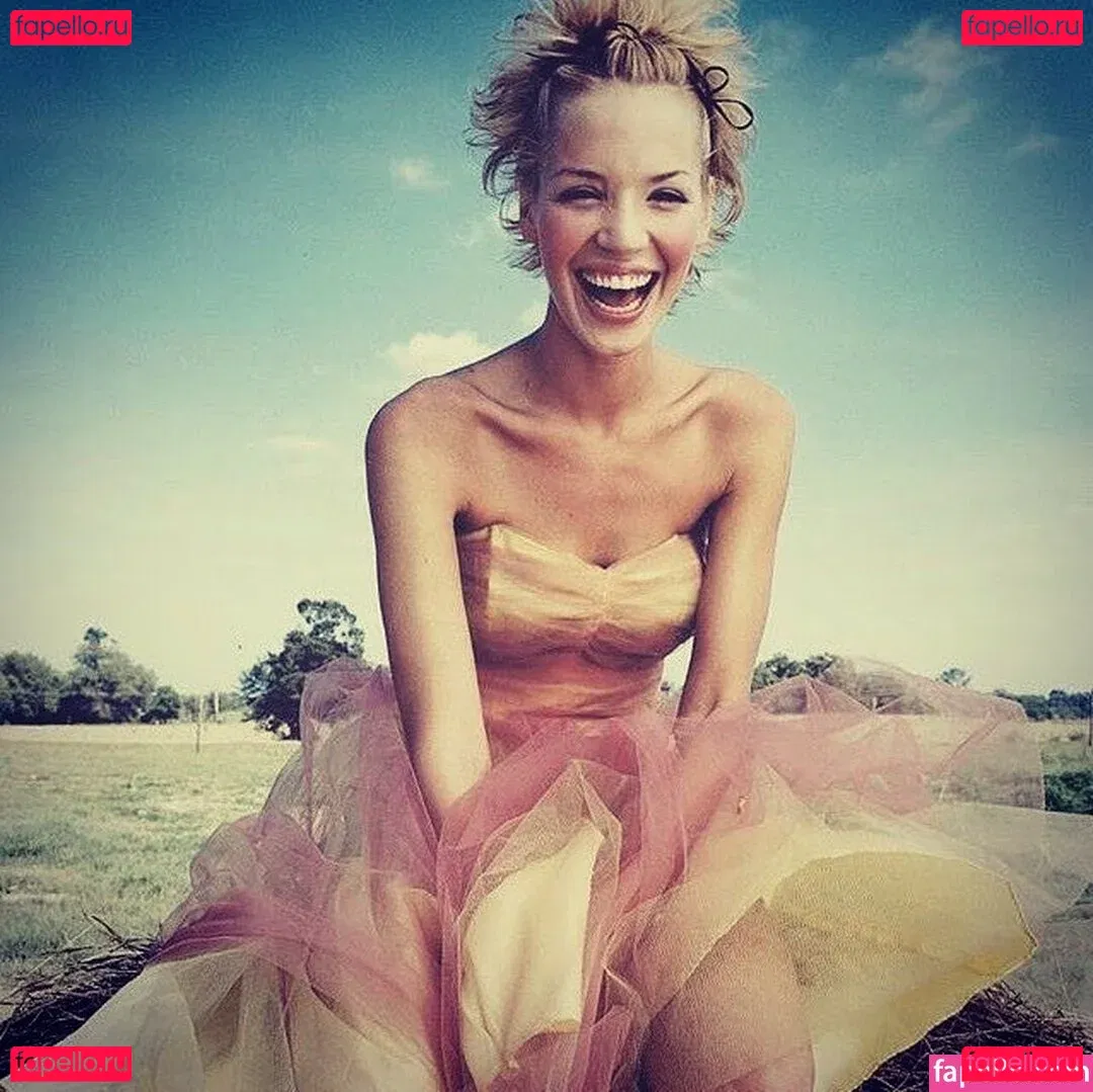 Ashley Scott Onlyfans Photo Gallery 