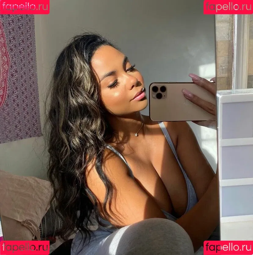 milan.churchill Onlyfans Photo Gallery 