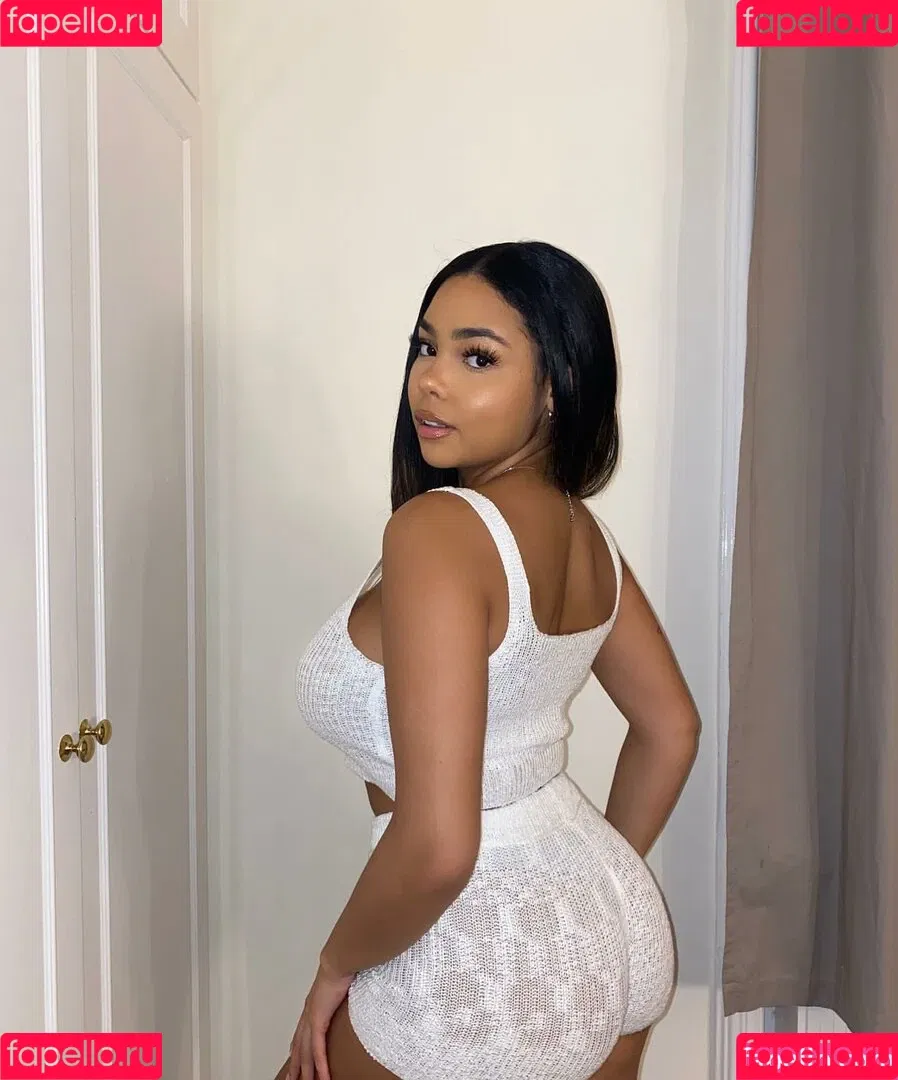 milan.churchill Onlyfans Photo Gallery 