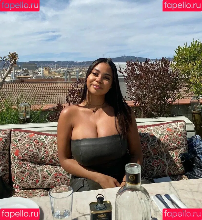 milan.churchill Onlyfans Photo Gallery 