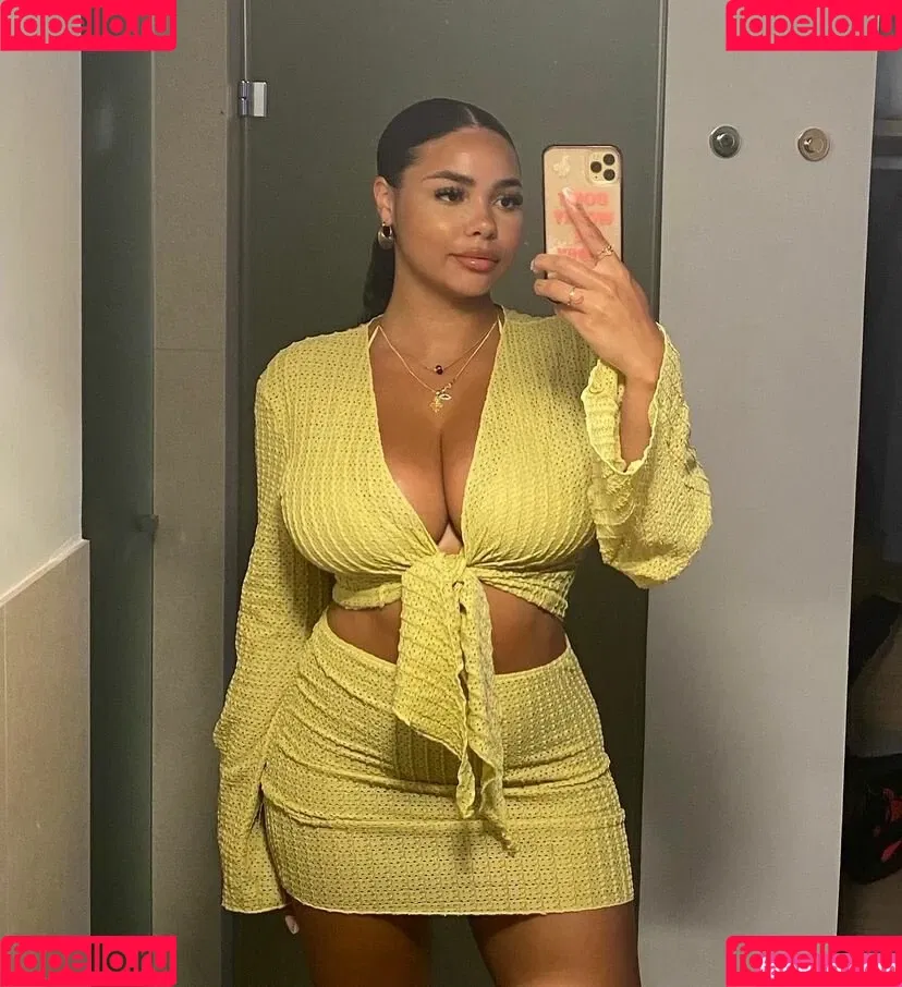 milan.churchill Onlyfans Photo Gallery 