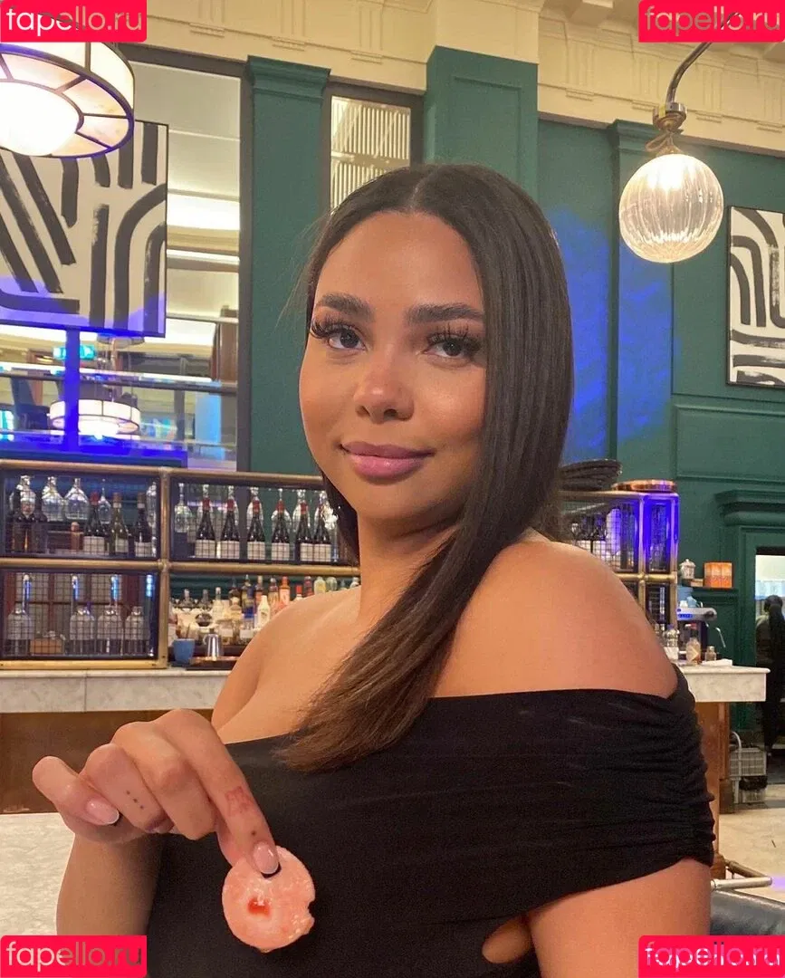 milan.churchill Onlyfans Photo Gallery 