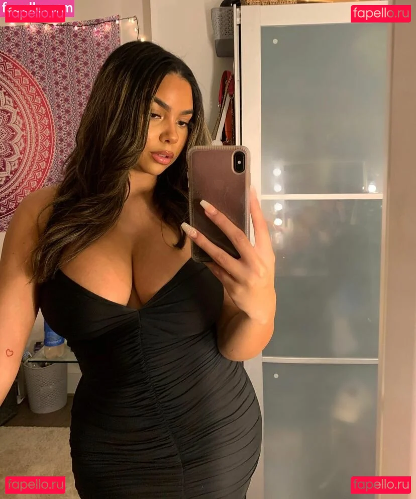 milan.churchill Onlyfans Photo Gallery 