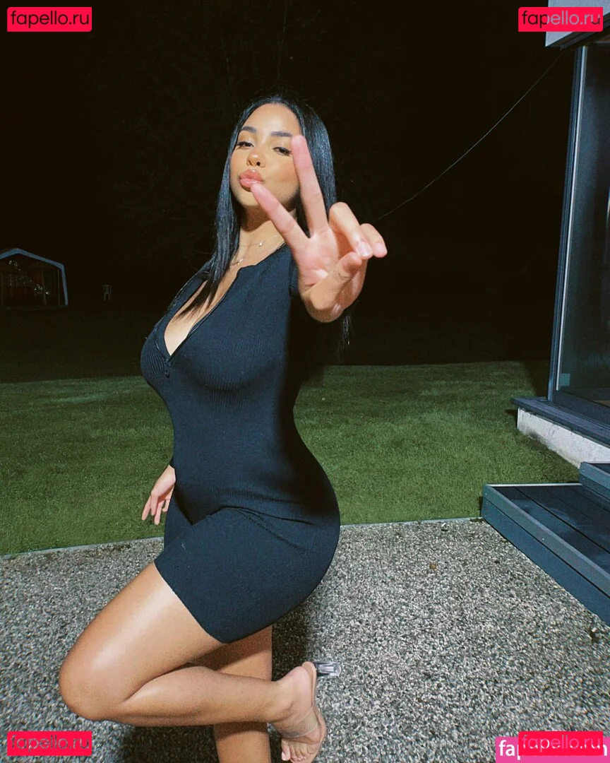 milan.churchill Onlyfans Photo Gallery 