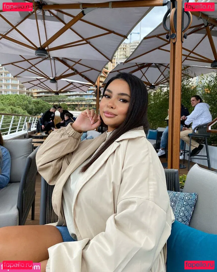 milan.churchill Onlyfans Photo Gallery 