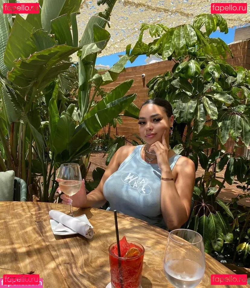 milan.churchill Onlyfans Photo Gallery 