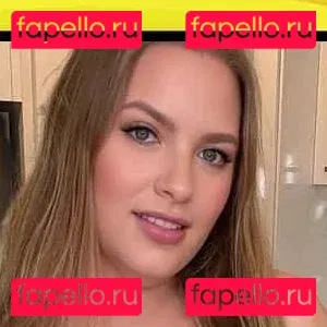 Hayley Carter Onlyfans Photo Gallery 