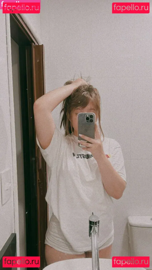 Beatriz Milhomens Onlyfans Photo Gallery 