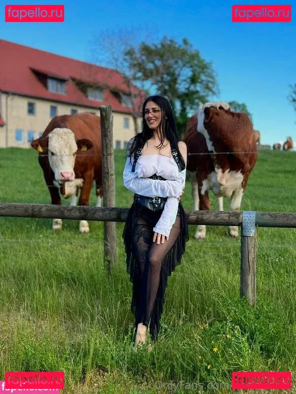 Harley Benz Onlyfans Photo Gallery 