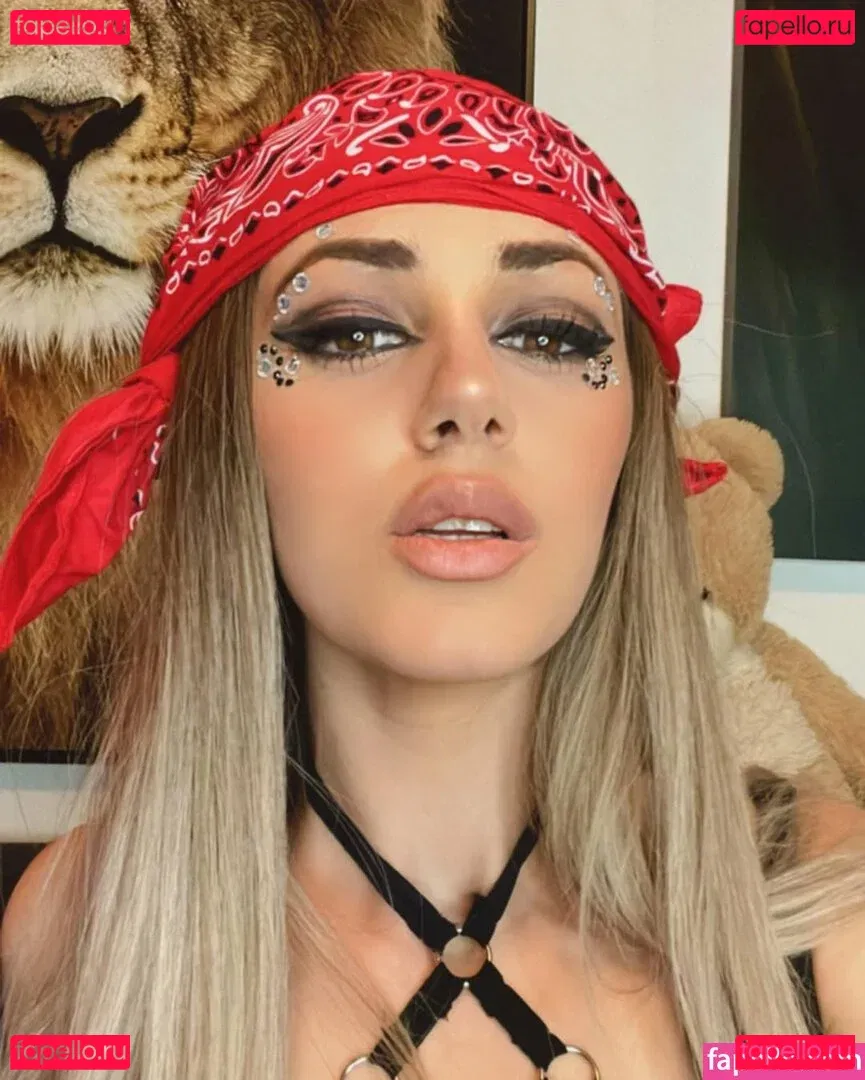 Harley Benz Onlyfans Photo Gallery 