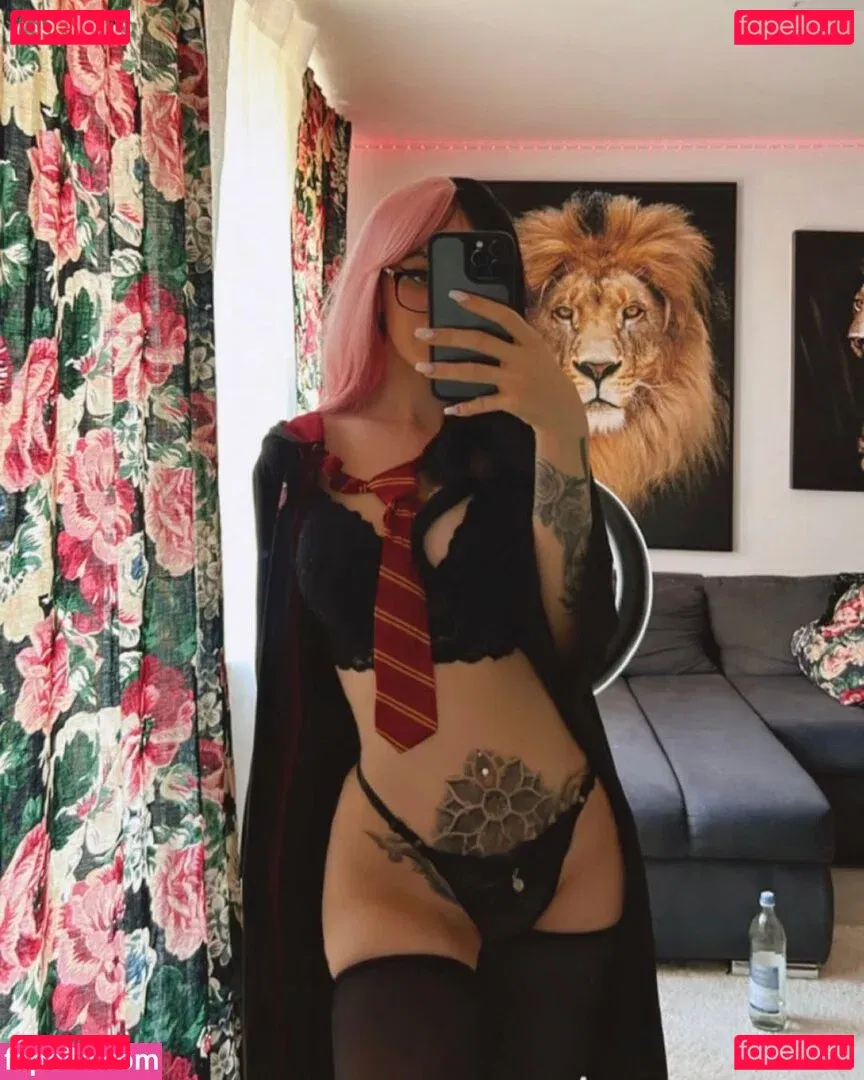 Harley Benz Onlyfans Photo Gallery 