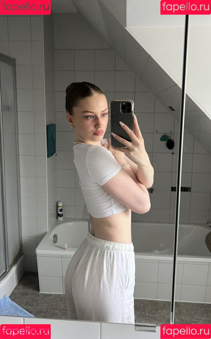 Yana Clare Onlyfans Photo Gallery 