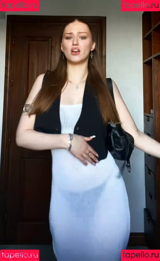 Yana Clare Onlyfans Photo Gallery 