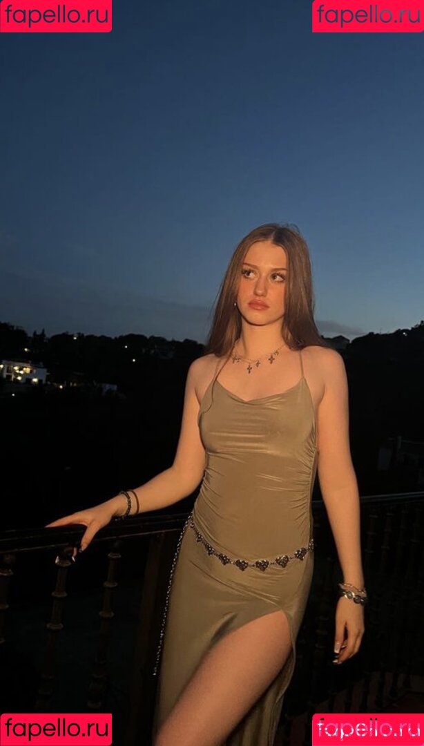 Yana Clare Onlyfans Photo Gallery 