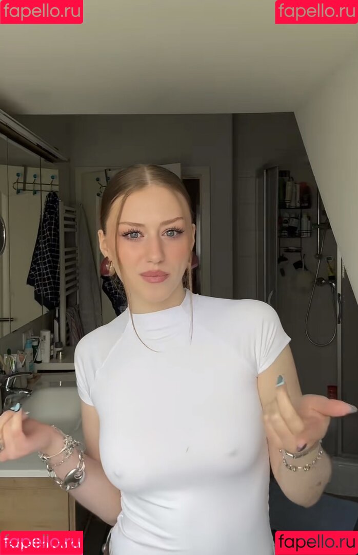 Yana Clare Onlyfans Photo Gallery 