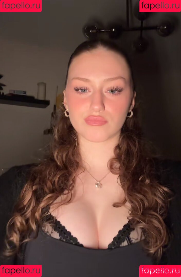 Yana Clare Onlyfans Photo Gallery 