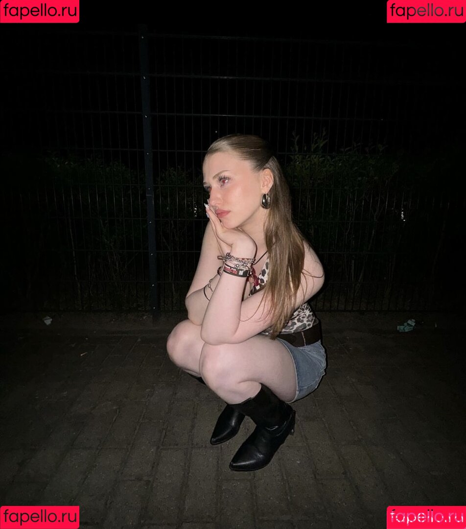 Yana Clare Onlyfans Photo Gallery 