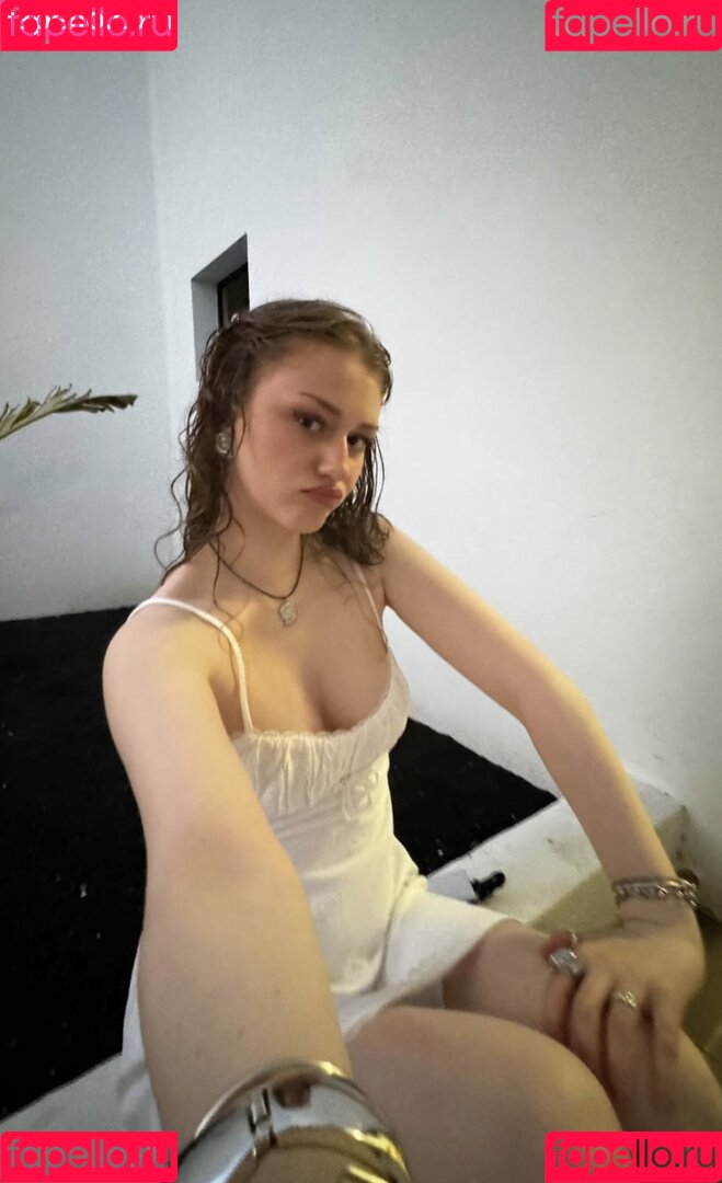 Yana Clare Onlyfans Photo Gallery 