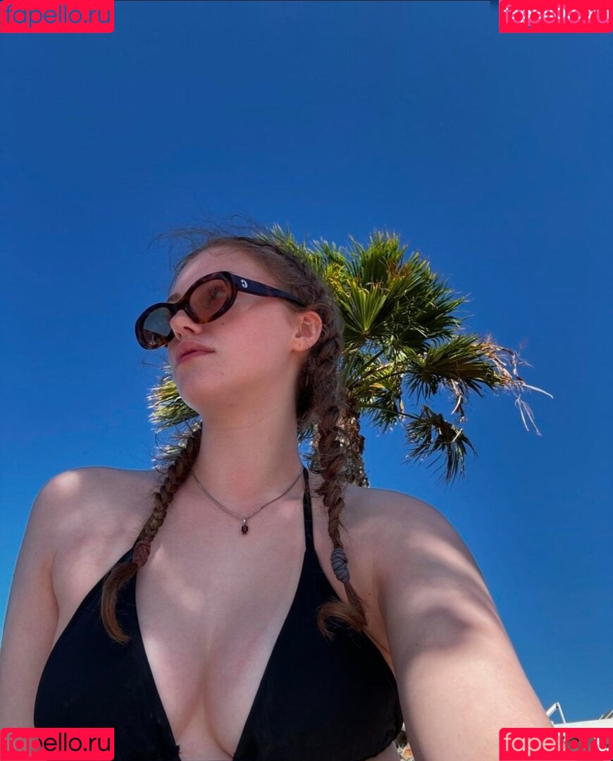 Yana Clare Onlyfans Photo Gallery 