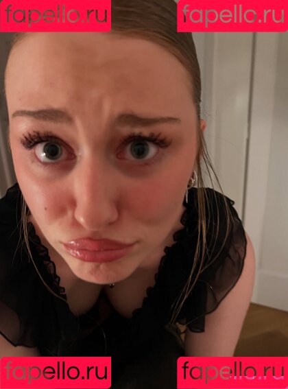 Yana Clare Onlyfans Photo Gallery 