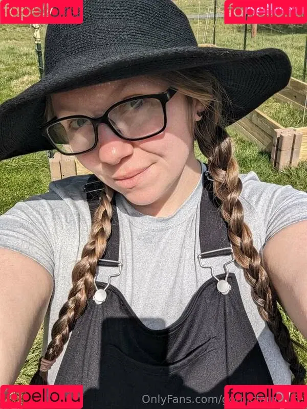 Gothicc Farm Wife Onlyfans Photo Gallery 