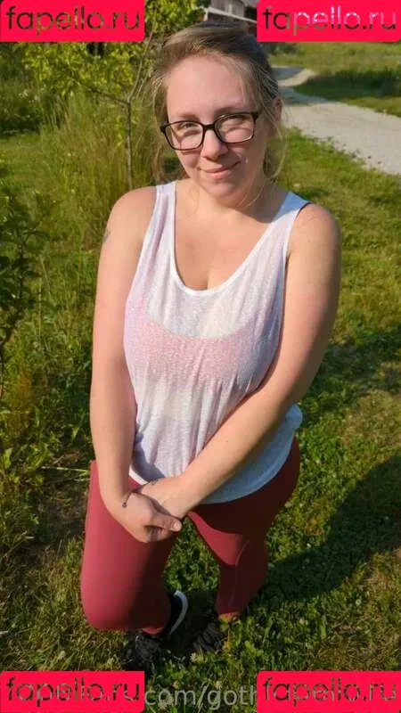 Gothicc Farm Wife Onlyfans Photo Gallery 