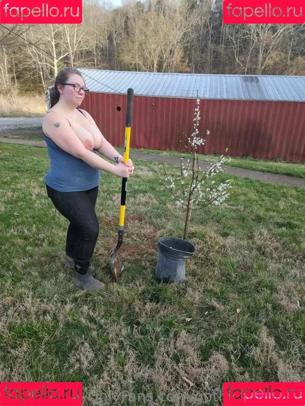 Gothicc Farm Wife Onlyfans Photo Gallery 