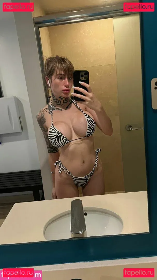 Sharen Sarah Onlyfans Photo Gallery 