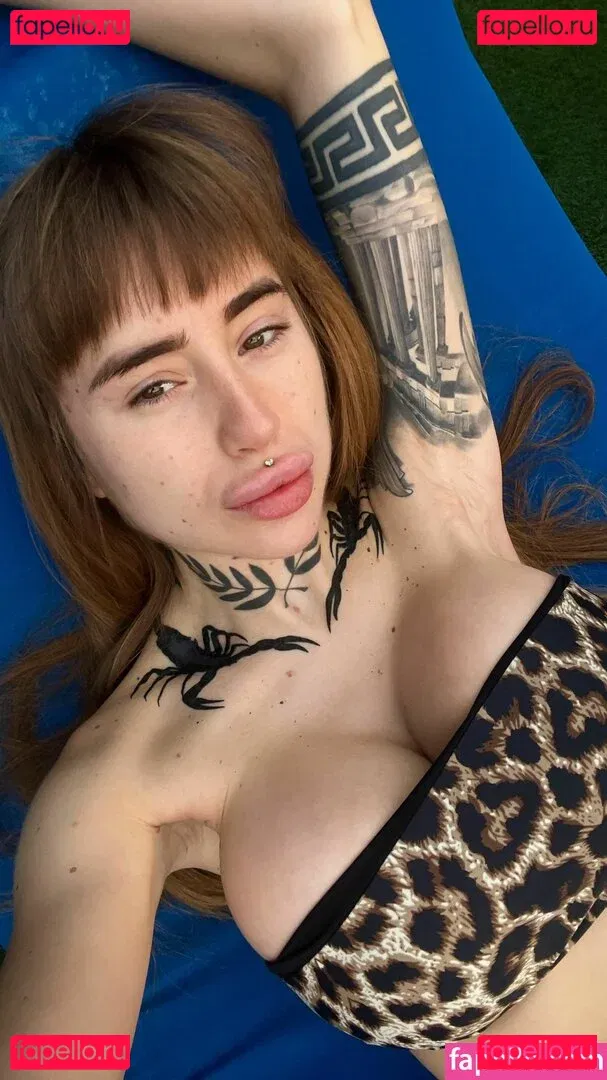 Sharen Sarah Onlyfans Photo Gallery 